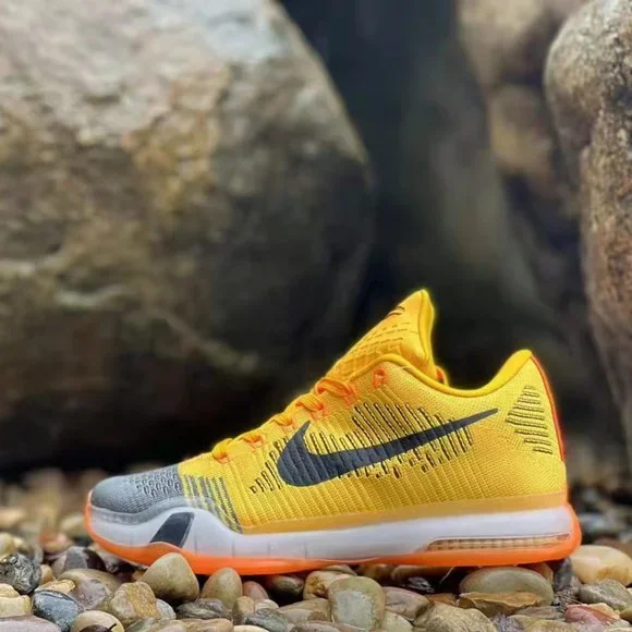 Kobe men's shoes - Picture 2 of 9